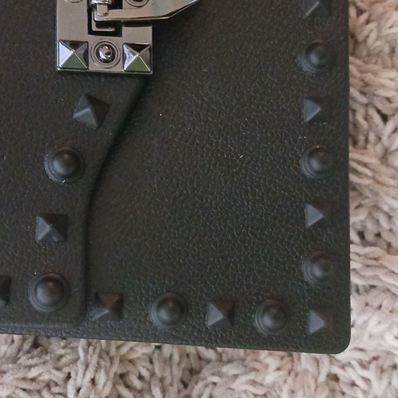 Black Plastic Satchel Bag - Picture 3 of 8